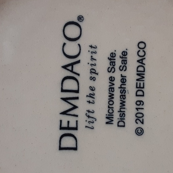 A HUG IN A MUG Cup Mug 14 oz Embossed Black Text Raised Red Heart Demdaco - Picture 8 of 8